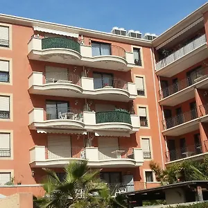 Residences Les Venitiennes 3*, Saint-Raphaël France